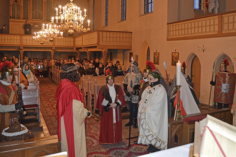 Droga krzyżowa ulicami Szczepanowa