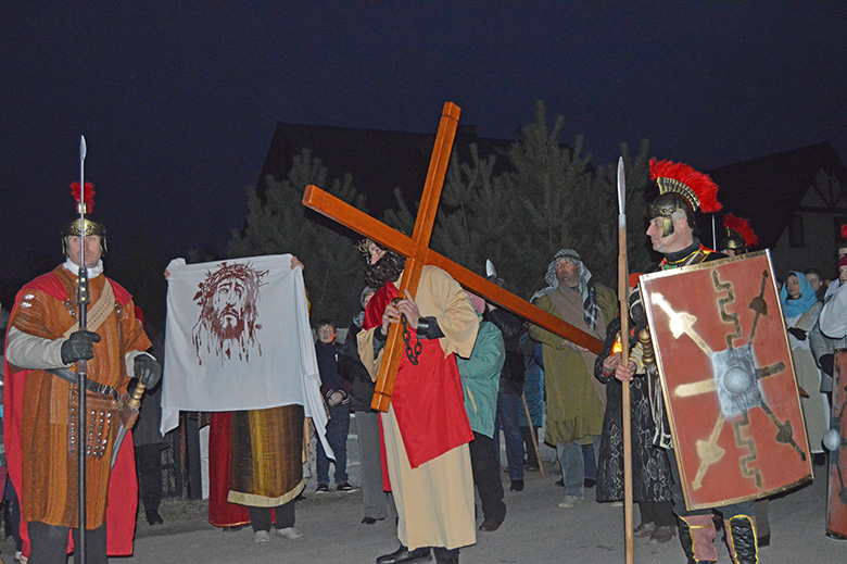 Droga krzyżowa ulicami Szczepanowa