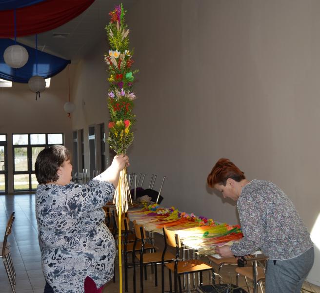 Zrobili wielką palmę wielkanocną w Szczepanowie