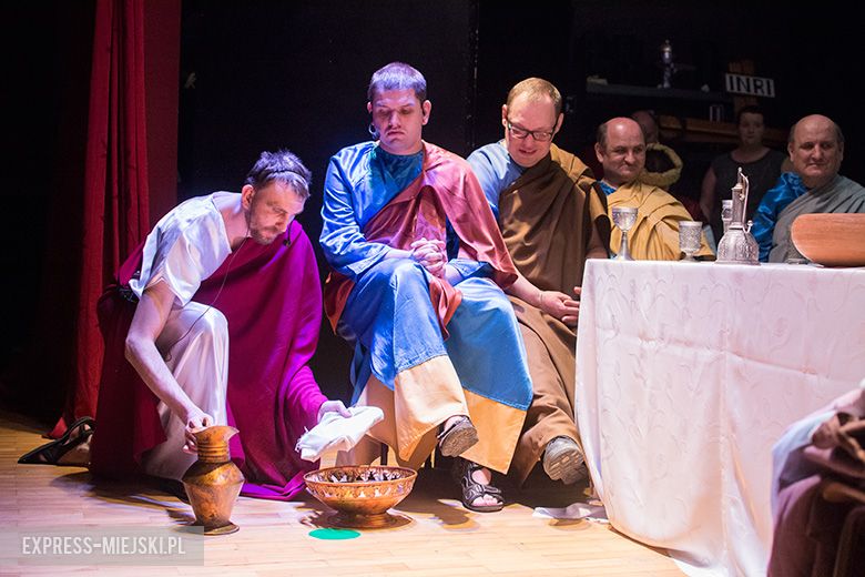 Męka Pańska w wykonaniu członków Środowiskowego Domu Samopomocy