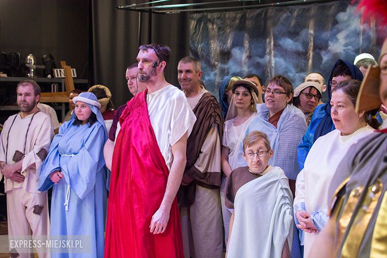 Męka Pańska w wykonaniu członków Środowiskowego Domu Samopomocy