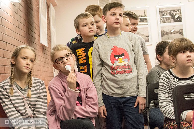 Noc z Andersenem w bibliotece