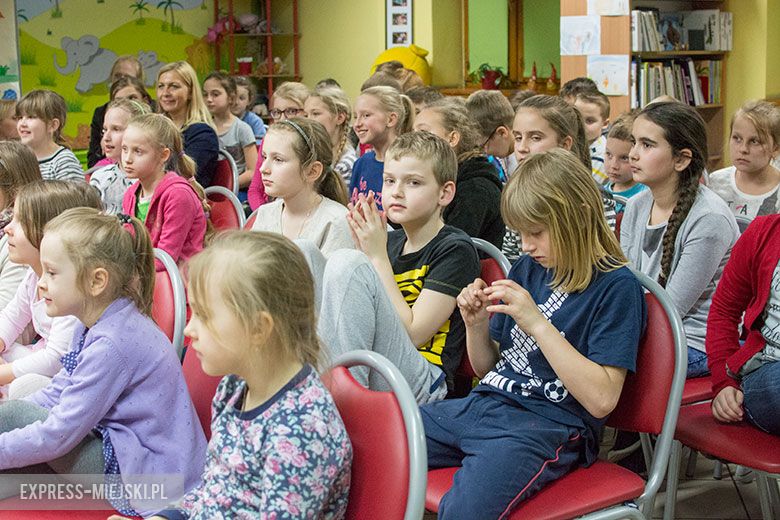 Noc z Andersenem w bibliotece
