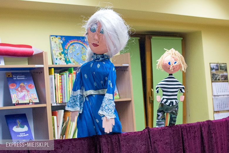 Noc z Andersenem w bibliotece