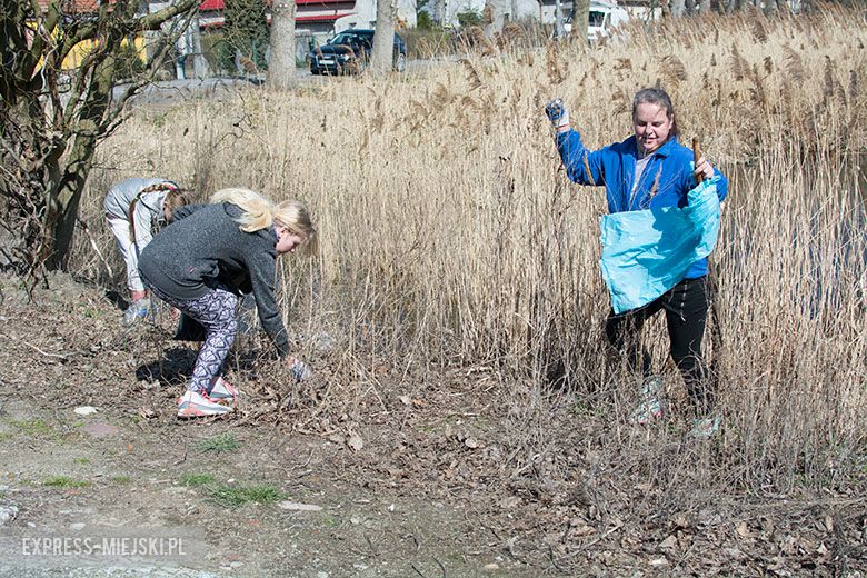 Uczestnicy sprzątania Juszczyna