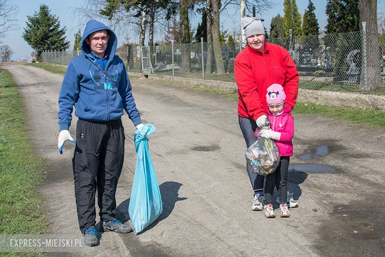 Uczestnicy sprzątania Juszczyna