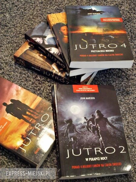 Popołudnie z książką - "Jutro"