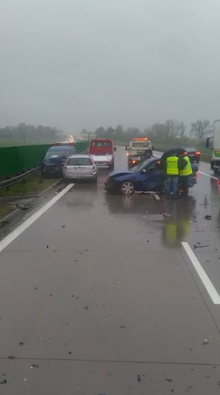 Wypadek samochodowy na A4