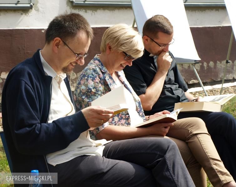 Czytanie książek w LO