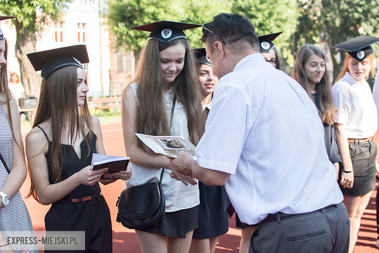 Zakończenie roku szkolnego w gimnazjum w Środzie Śląskiej