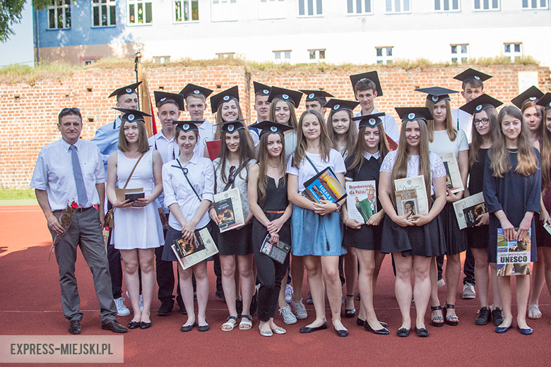Zakończenie roku szkolnego w gimnazjum w Środzie Śląskiej