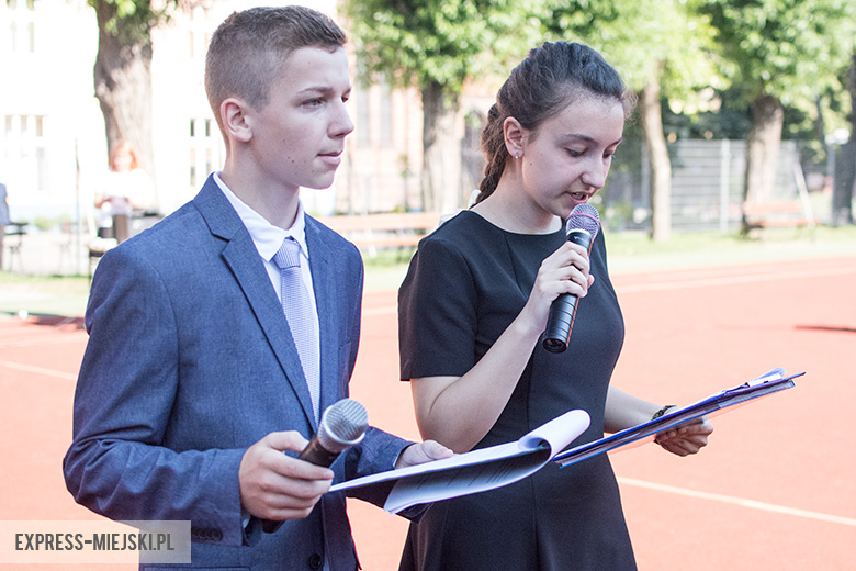 Zakończenie roku szkolnego w gimnazjum w Środzie Śląskiej