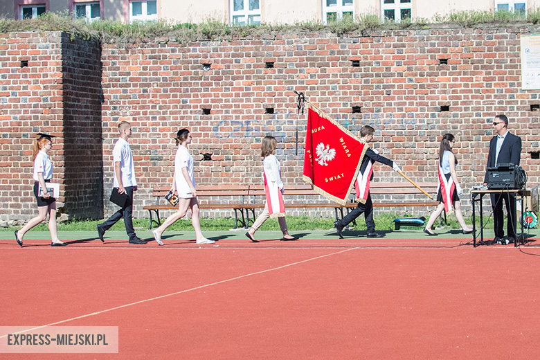 Zakończenie roku szkolnego w gimnazjum w Środzie Śląskiej