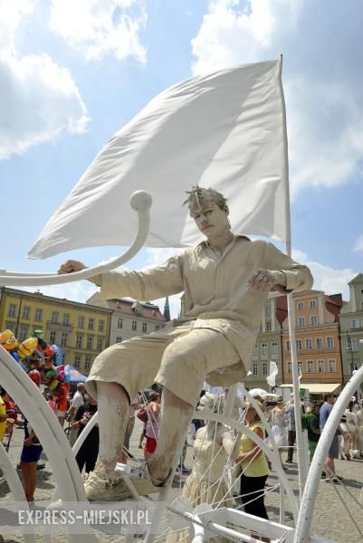 Festiwal "Wszyscy jesteśmy z tej samej gliny"