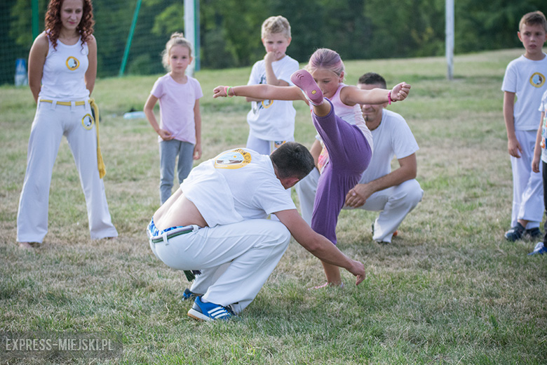 Letni piknik przy średzkim basenie
