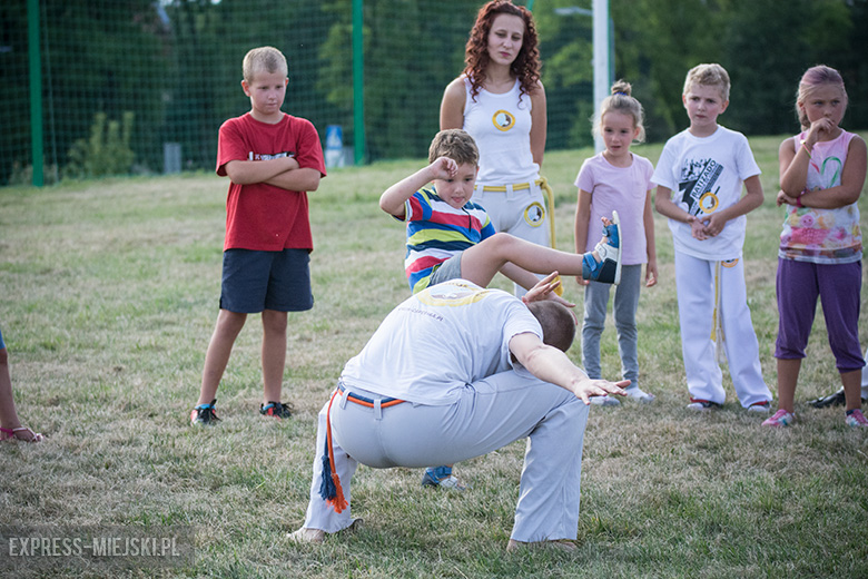 Letni piknik przy średzkim basenie