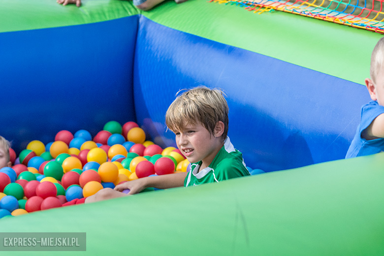 Letni piknik przy średzkim basenie