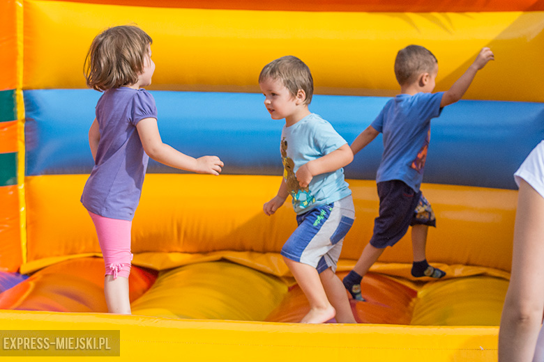 Letni piknik przy średzkim basenie