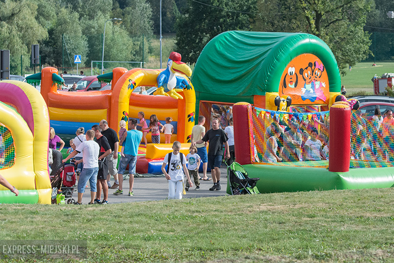 Letni piknik przy średzkim basenie