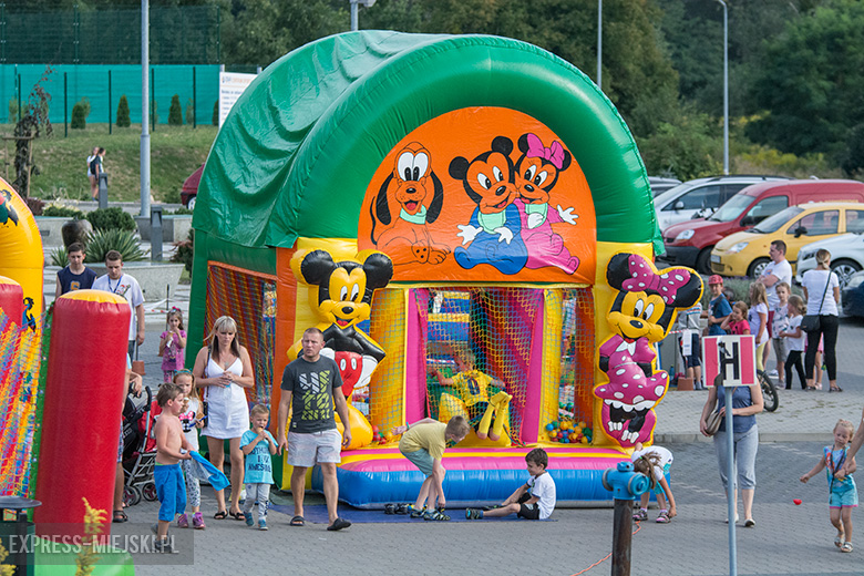 Letni piknik przy średzkim basenie