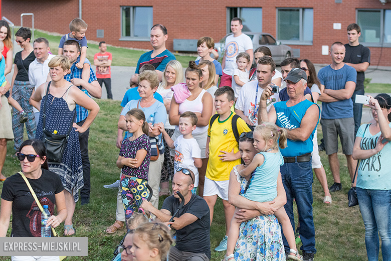 Letni piknik przy średzkim basenie