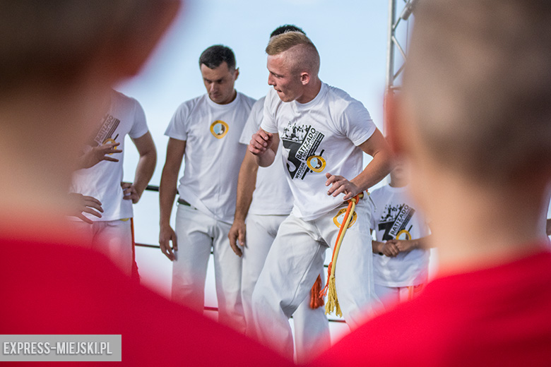 Letni piknik przy średzkim basenie