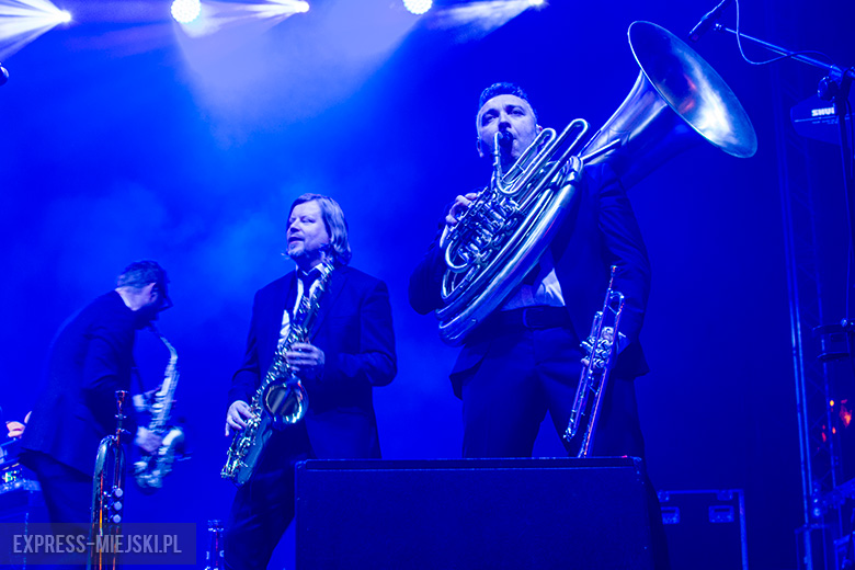 Sobota w Święto Wina w Mieście Skarbów - koncert Poparzeni Kawą Trzy