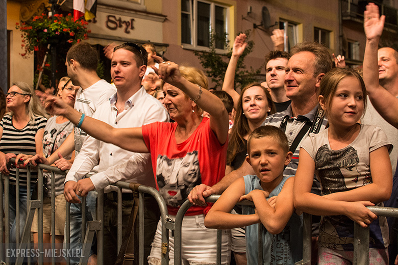 Sobota w Święto Wina w Mieście Skarbów - koncert Poparzeni Kawą Trzy