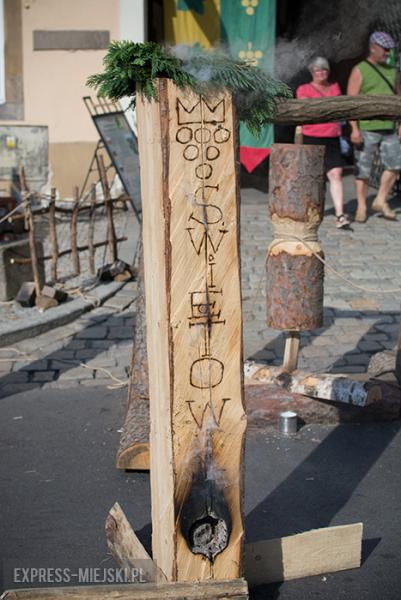 Niedziela - w Święto Wina w Mieście Skarbów