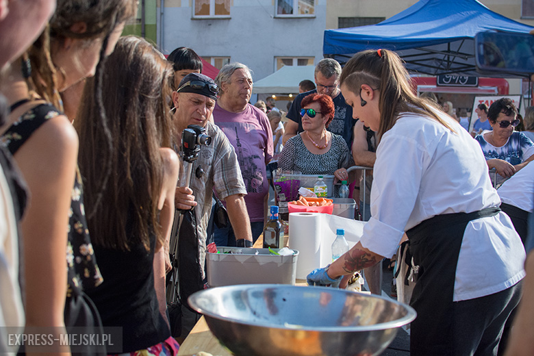 Niedziela - w Święto Wina w Mieście Skarbów