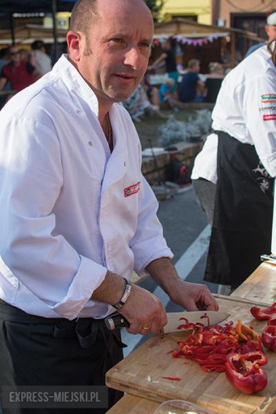 Niedziela - w Święto Wina w Mieście Skarbów