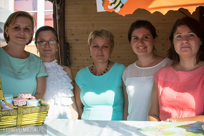 Niedziela - w Święto Wina w Mieście Skarbów