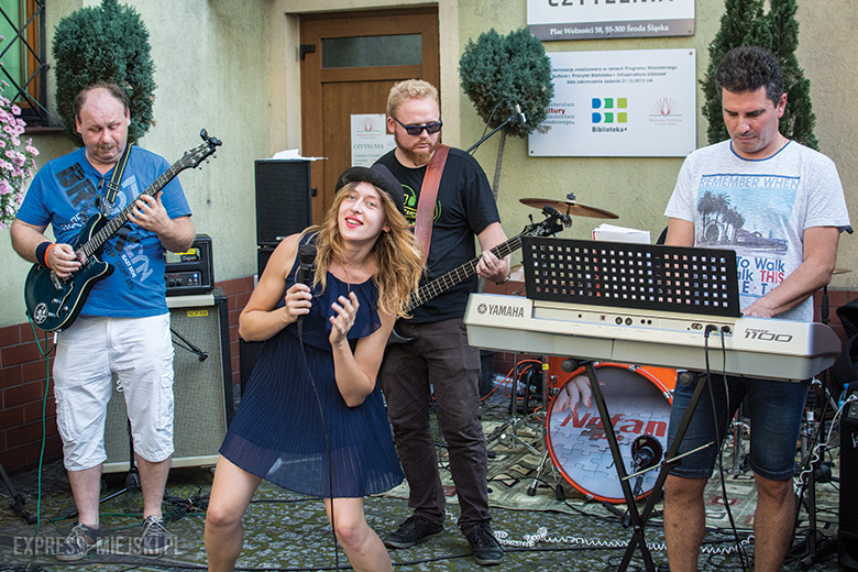 Niedziela - w Święto Wina w Mieście Skarbów