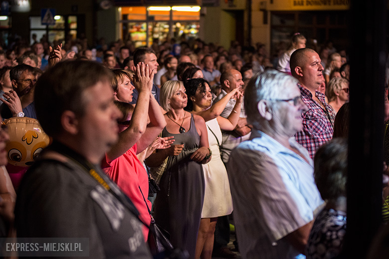 Niedziela - w Święto Wina w Mieście Skarbów