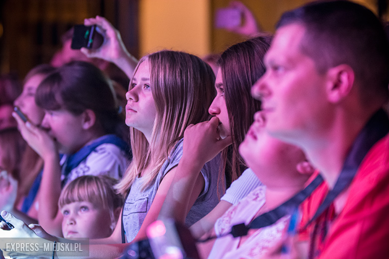 Niedziela - w Święto Wina w Mieście Skarbów