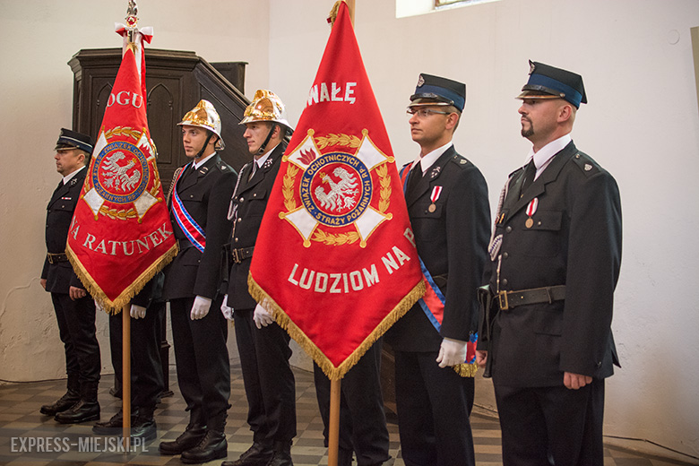 Przekazanie wozu strażackiego