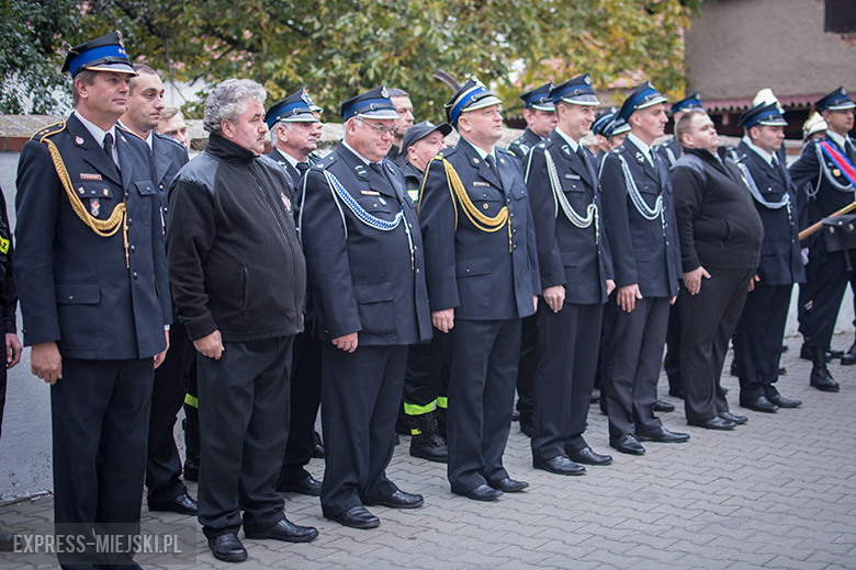 Przekazanie wozu strażackiego