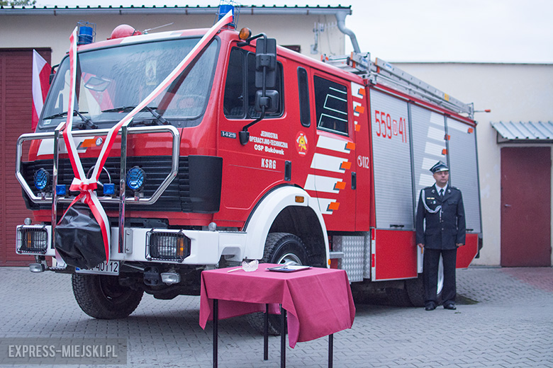 Przekazanie wozu strażackiego