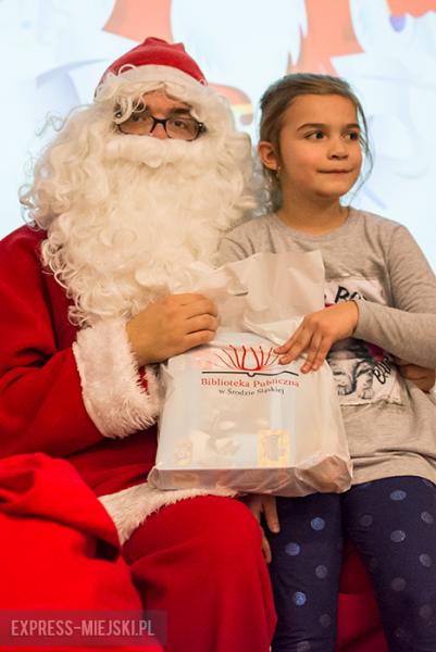 Mikołaj w bibliotece