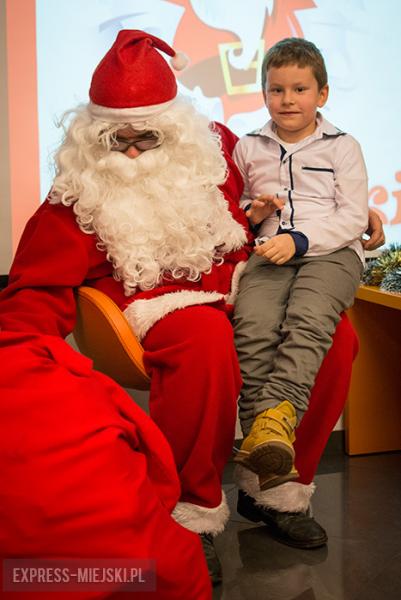 Mikołaj w bibliotece