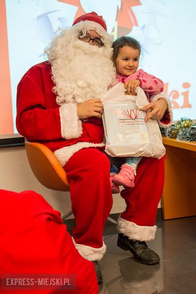 Mikołaj w bibliotece