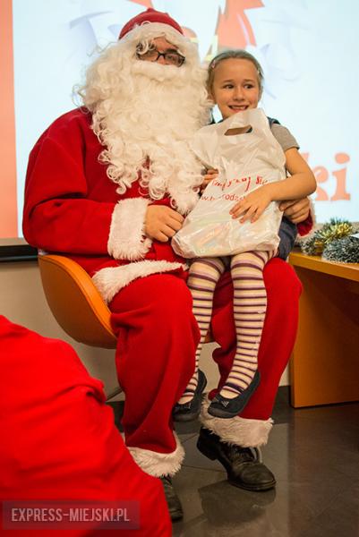 Mikołaj w bibliotece