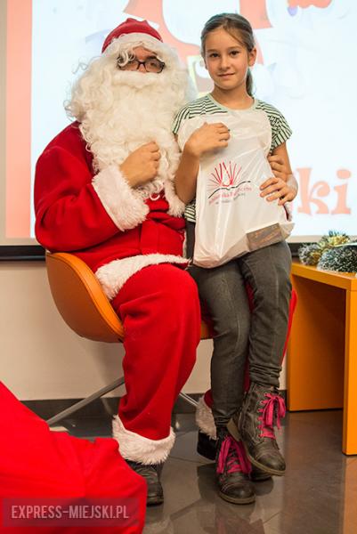 Mikołaj w bibliotece