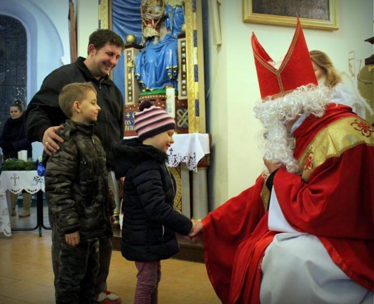 Spotkanie Mikołaja z dziećmi