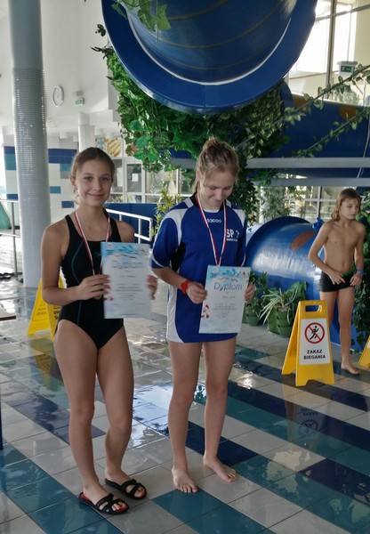 Zawody pływackie w Środzie Śląskiej