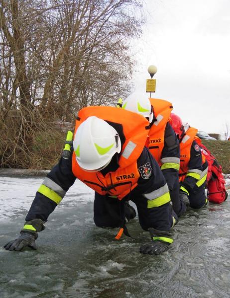 Szkolenie strażaków na Kajakach