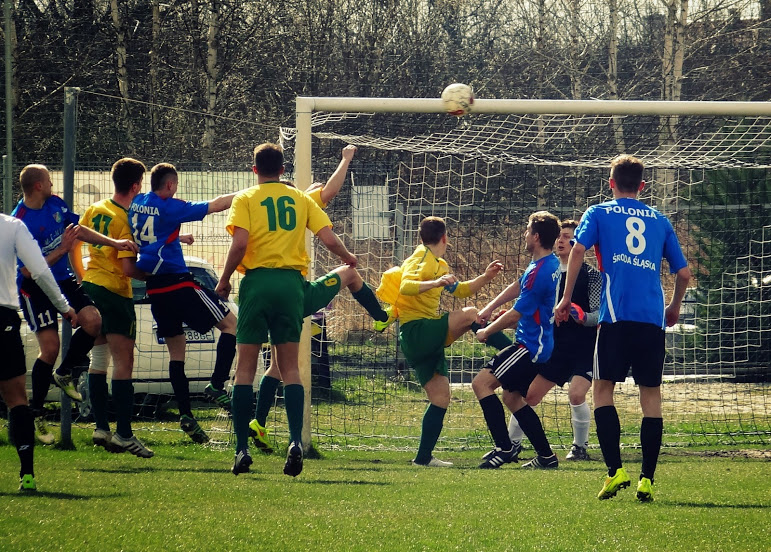 <span class="red bld f16">70-lecie MLKS Polonia Środa Śląska</span> - impreza miała charakter sportowy. Tego dnia odbyło się wiele rozgrywek gminnych drużyn. Podczas wydarzenia nagrodzeni zostali przyjaciele i osoby, które wspierają Polonię. Wydarzenie zostało zorganizowane przy pomocy samorządu gminnego i lokalnych firm.
<br />
Treść SMS: <span class="red bld f16 pr20">TC.EM.C02</span>