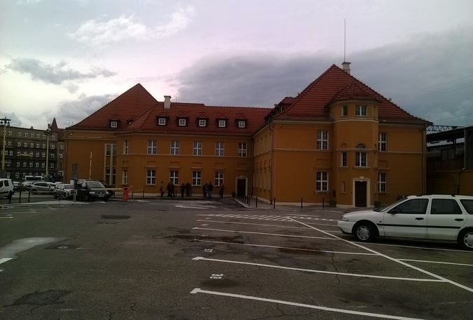 Wyremontowany w 2014 roku dworzec w Legnicy