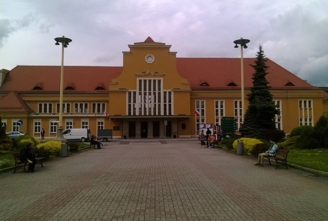 Wyremontowany w 2014 roku dworzec w Legnicy