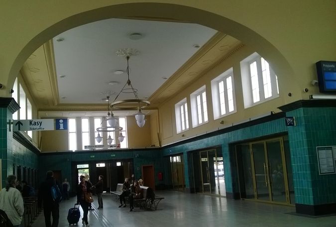 Wyremontowany w 2014 roku dworzec w Legnicy